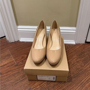 Cole Haan Nude Patent Leather Heels/Pumps